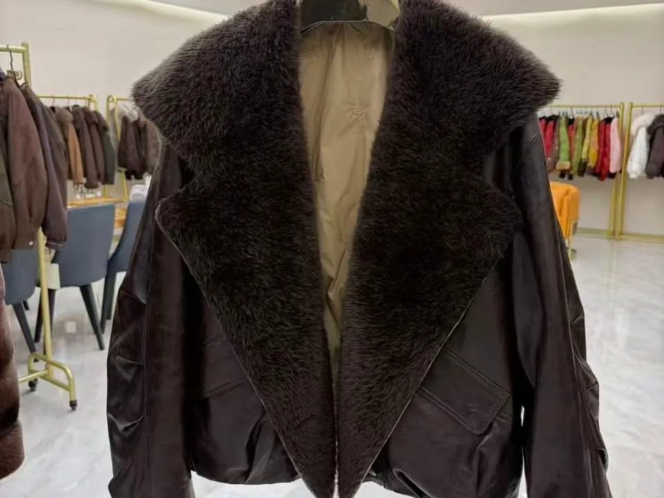Custom fox fur collar leather jacket — wholesale sample from Umay garment factory