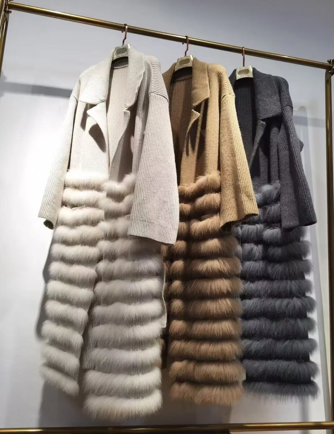 Long knitted fox-fur cardigan color references
